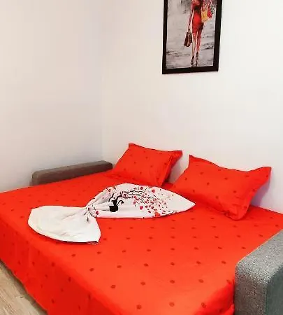 Apartament Labradorit Apartment *